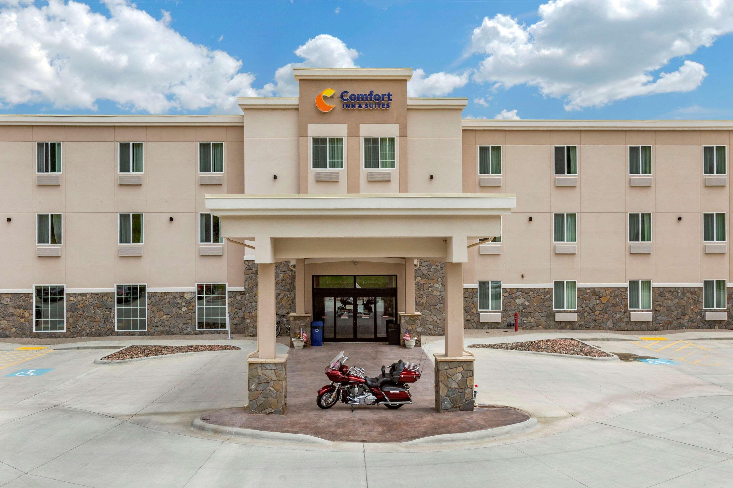 Comfort Inn & Suites Near Mt Rushmore Hill City Exterior foto